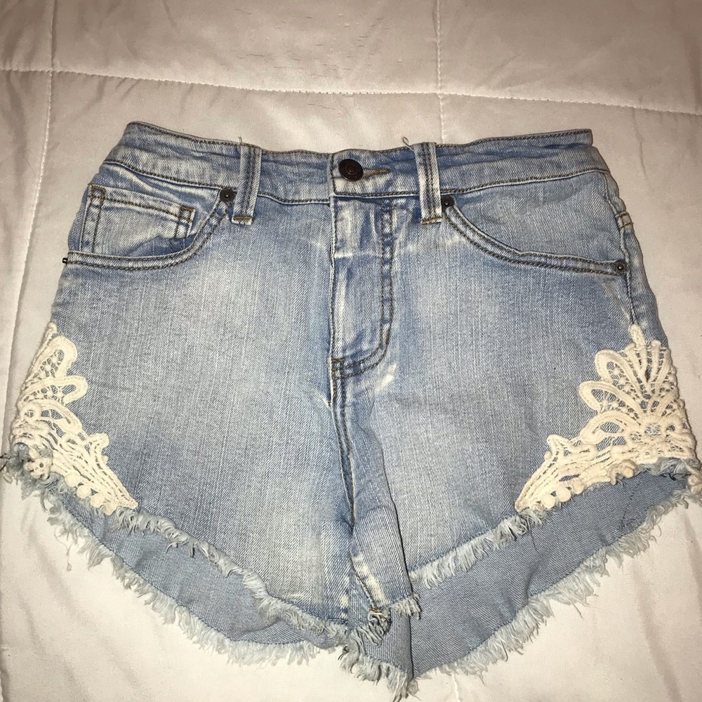 Beautiful Jean Shorts with White Floral Detailing